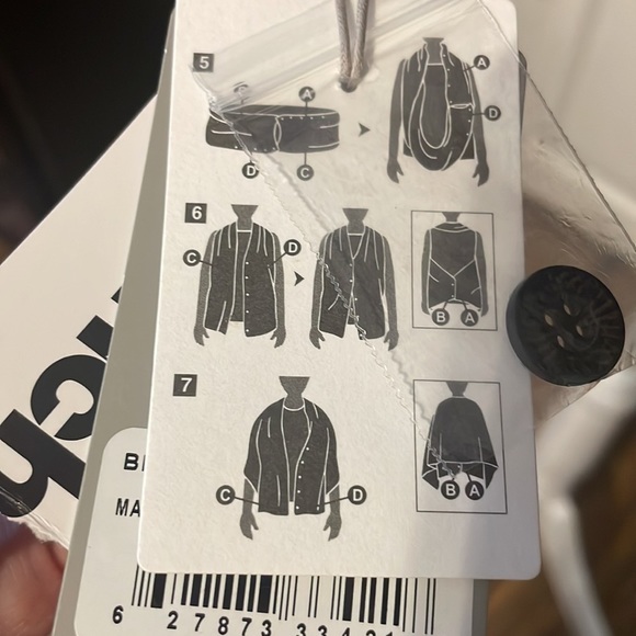 NWT Bench Knit Scarf Shawl 7 way multi Neck Warmer Grandpa Sweater Buttons Wine - Picture 9 of 9